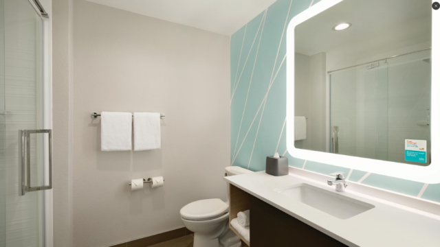 Avid Hotel 6